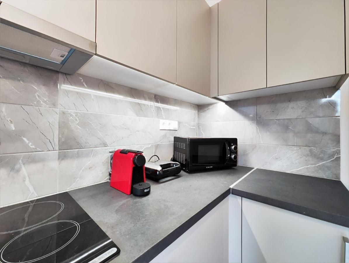 Etolou B5 - By Verde Apartments Атина Екстериор снимка